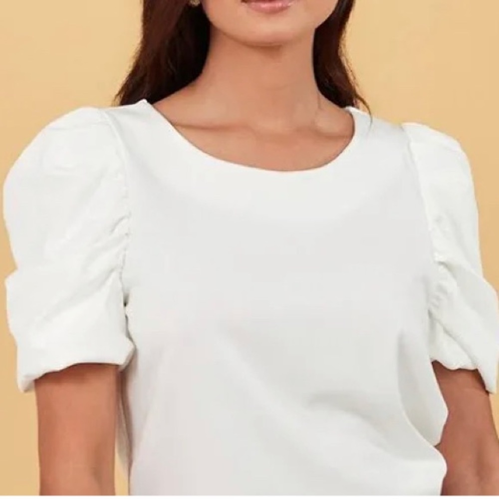 NWT Green Envelope Los Angeles Textured White Puff Short Sleeve Top/Blouse